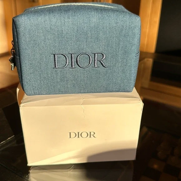 NEW DENIM DIOR BEAUTY BAG IN BOX 6 X 4.5 X 3.5 - Picture 2 of 7